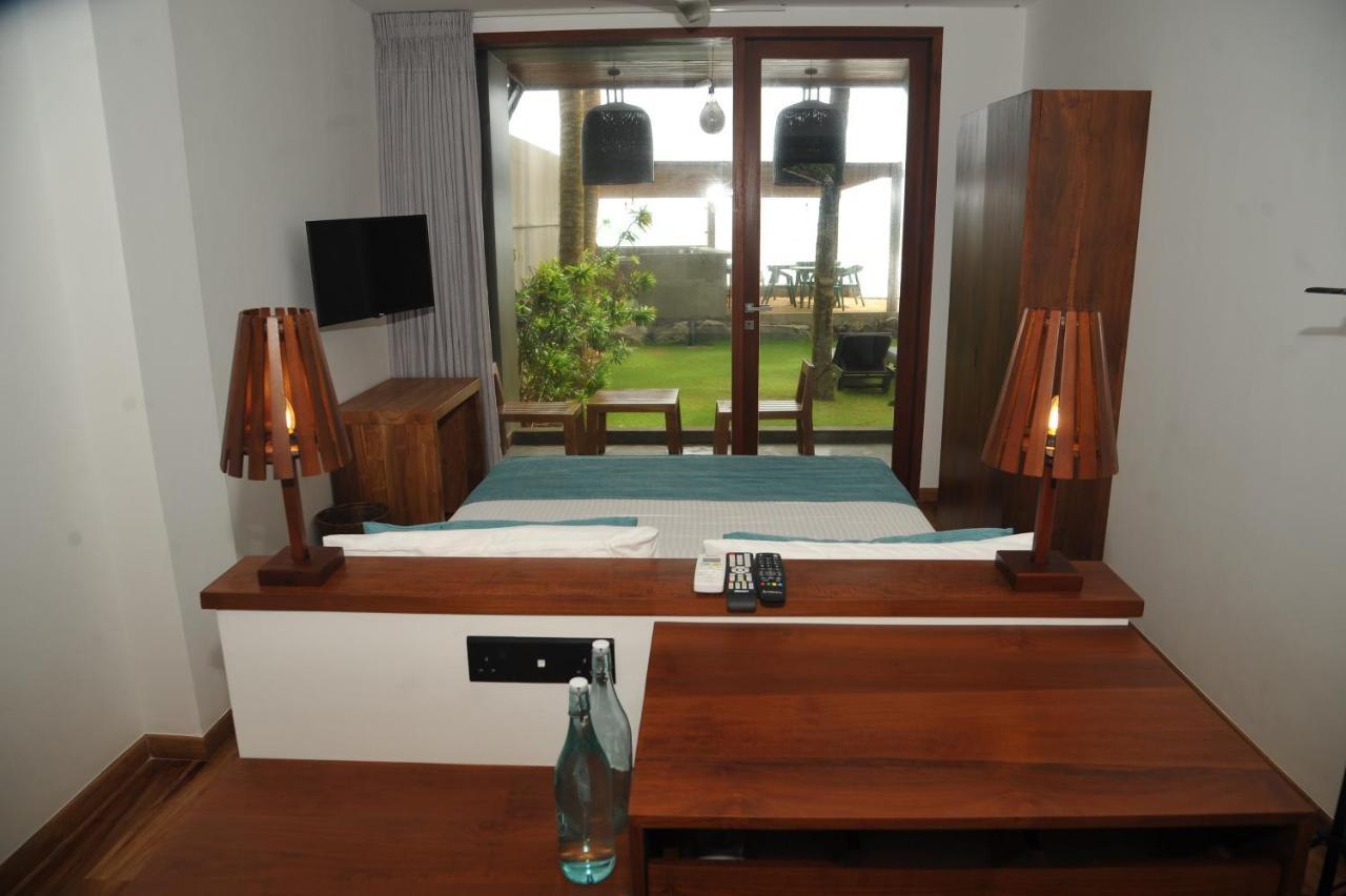 Bk Beach Boutique Hotel - Hikkaduwa Eksteriør billede