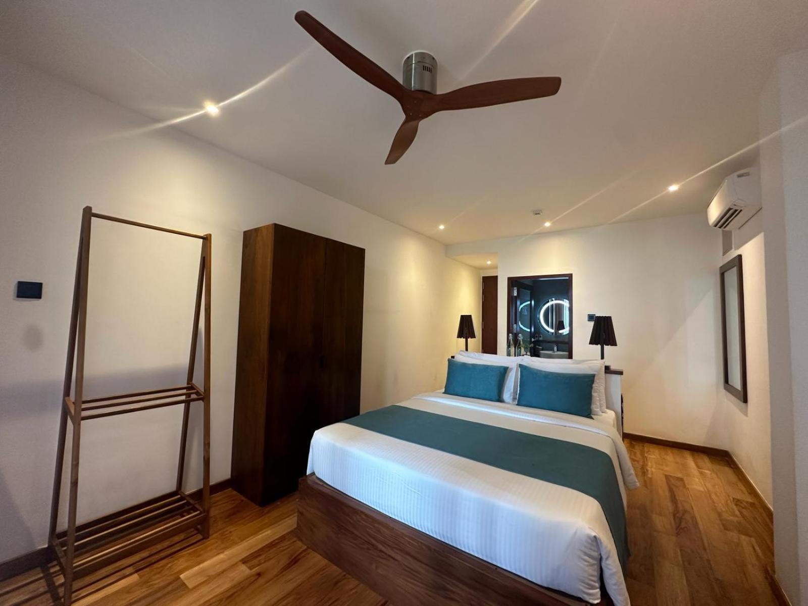 Bk Beach Boutique Hotel - Hikkaduwa Eksteriør billede